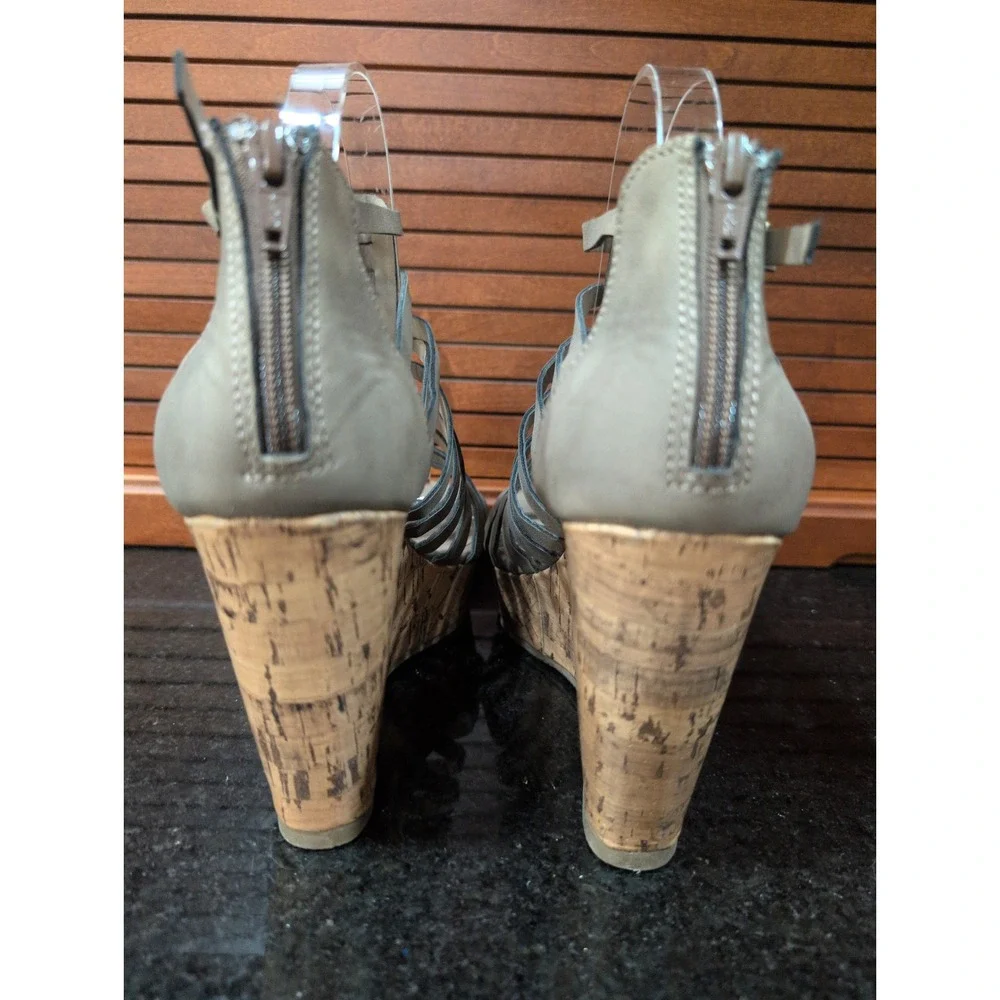 Maurices Taupe Strappy Gladiator Cork Wedge Platform Sandals Grey Ankle Zip 8.5